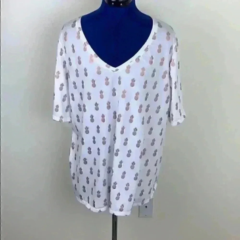 Lane Bryant short sleeve tee w/ gold pinea…